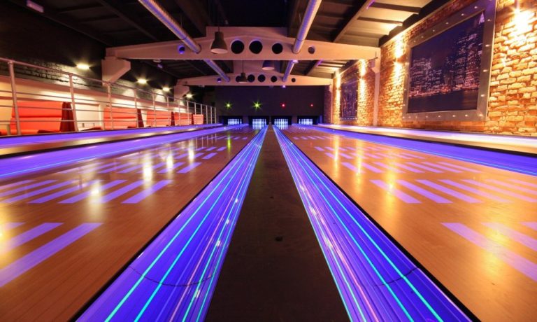 Bowling w Gliwicach dla każdego niezależnie od wieku i umiejętności - Restauracja Portowa