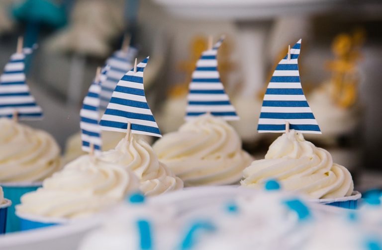 Stoły słodkości i torty weselne w Gliwicach - Restauracja Portowa